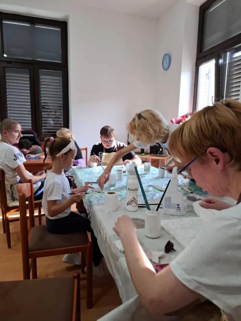 Hrvatska volontira_Zagrljaj (1)